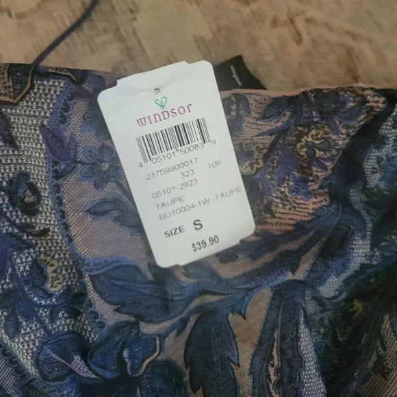 Floral Ruched Dress in Blue and Cream - Picture 3 of 4